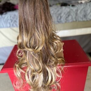 Elegant Brown and Blonde Hair Extensions
